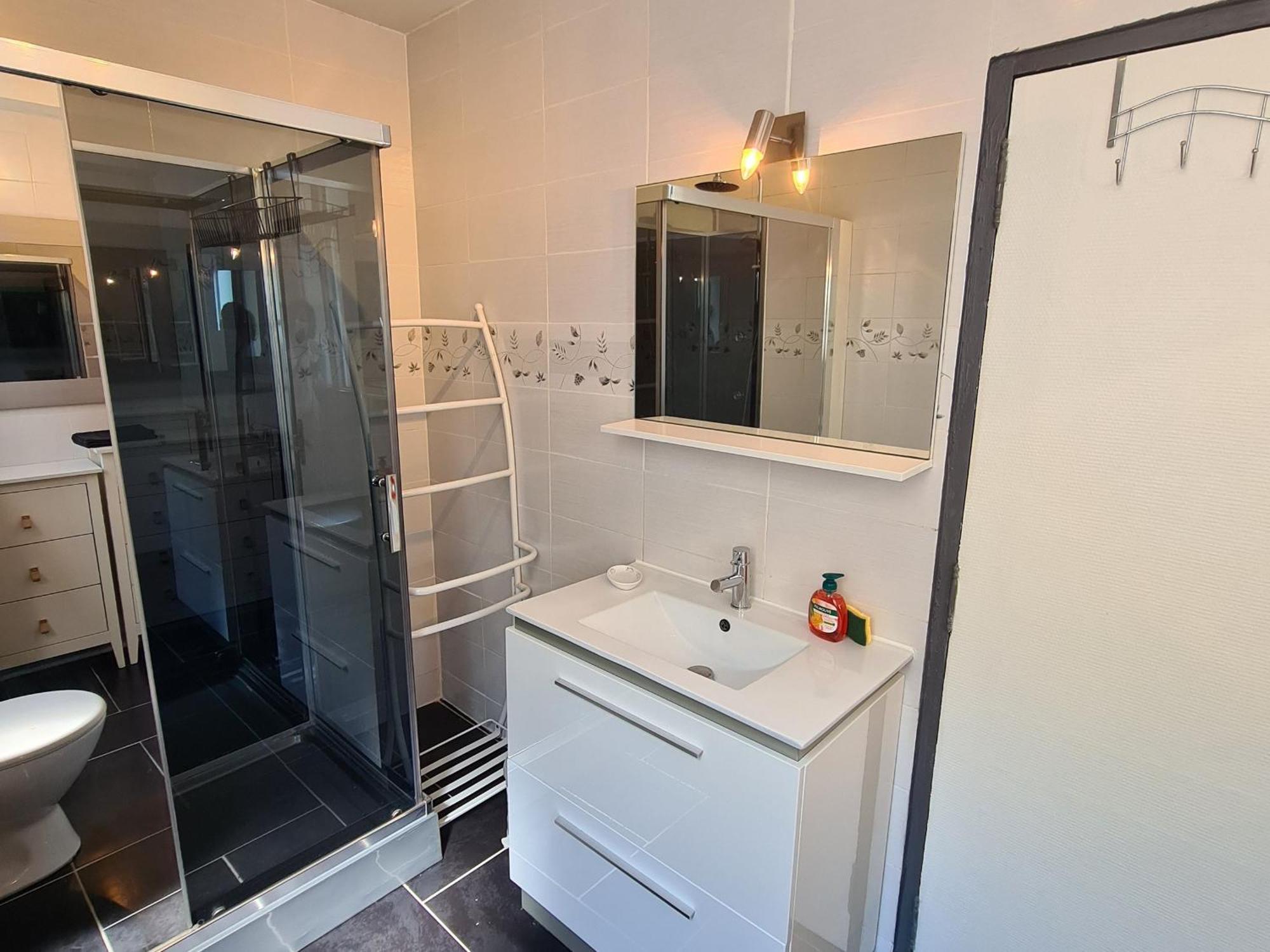 Holiday home Maison De Cosy A Avec Parking, Proche Commerces Et Loisirs - Fr-1-590-245 *